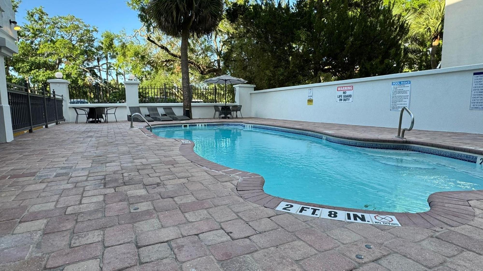Ocean Inn & Suites St. Simons Island Exterior foto
